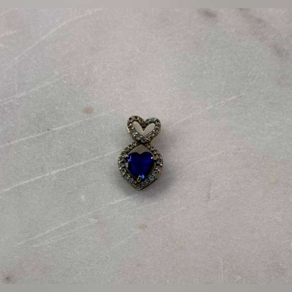 Blue sapphire w/ diamonds heart shaped necklace pendant (chain not included) - Picture 3 of 5